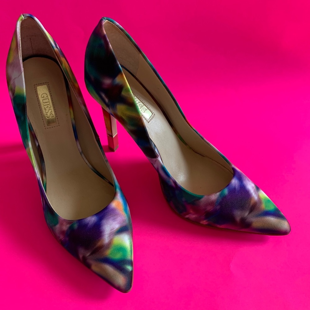 Babbitta Printed Pumps by Guess